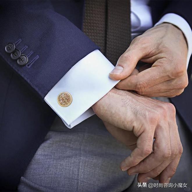 “珠宝”！廉价还土气、不上档次男人五六十岁时不建议戴这4种(图8)